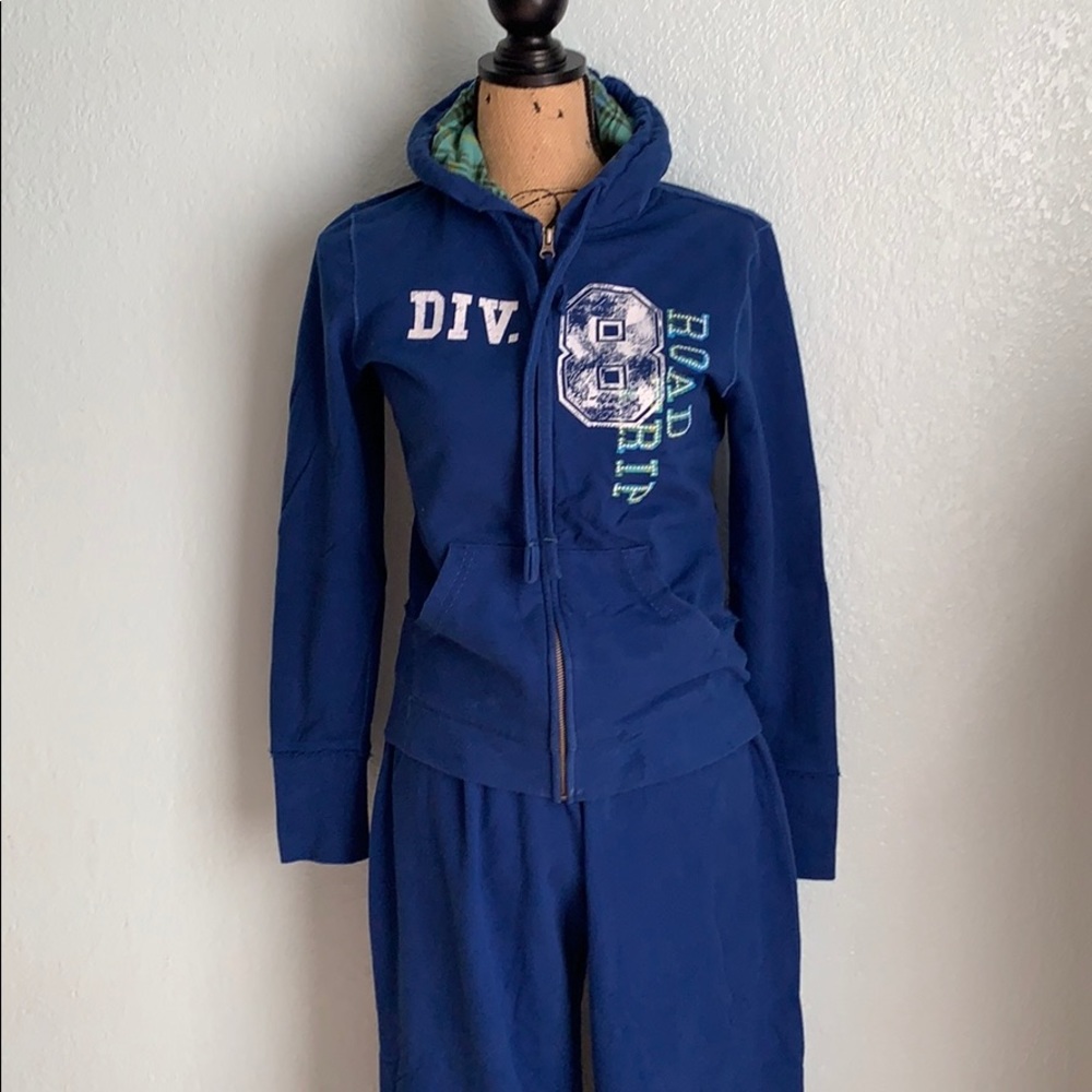 Crop Warm up jogger set.